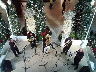 The Gardens Mall 3 | Christmas Decors All Over (2009)