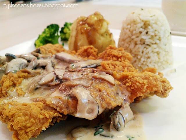 Deep Fried XL Chicken Chop with In House Mushroom Sauce RM 15.90 | Bloggers Gathering 2011 @ Coffee Chemistry Signature