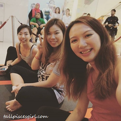 Bloggers Wefie before Flow Yoga Session with Robyn Lau