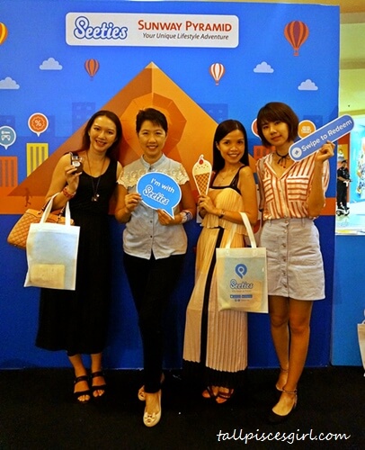 Bloggers at the scene: Charmaine, Auntie Lilly, Yap Chin Yee, Bowie Cheong