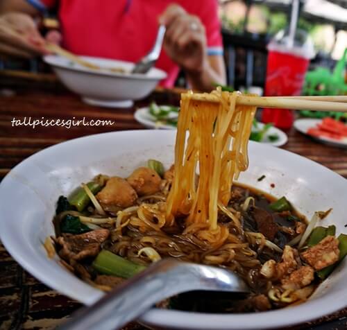 Love the rice noodles with thick broth