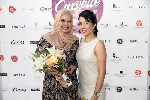 Curvette of the Year 2016, Tengku Faira Edna Iskandariah with Alison Chin, CEO of Curves Malaysia