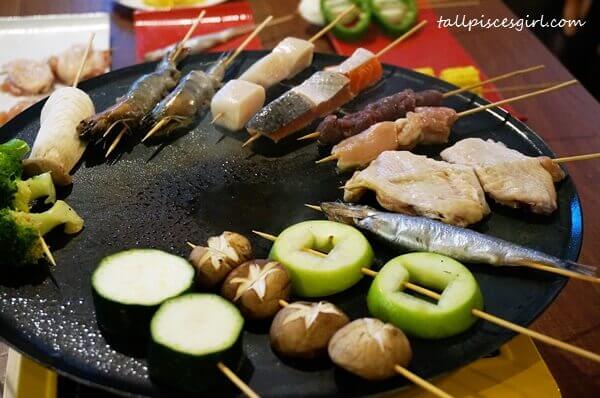 The sizzling sound when grilling these skewers triggered my tummy to go noisy