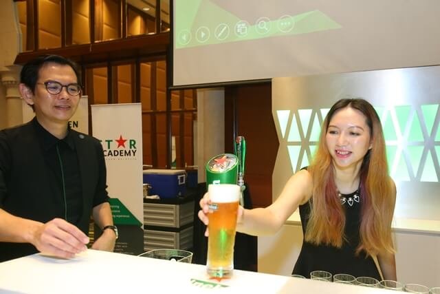 tallpiscsesgirl X Heineken Star Serve