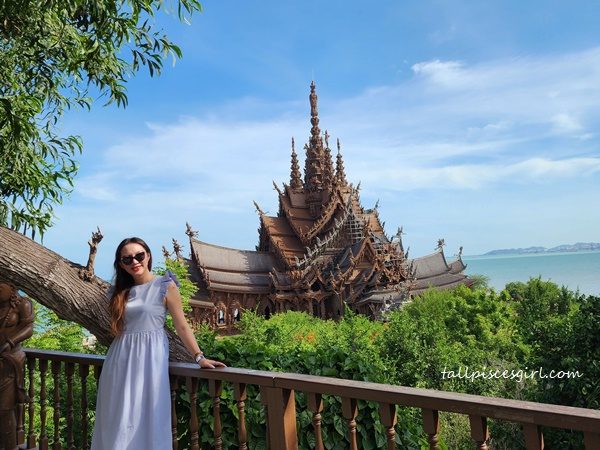 The Sanctuary of Truth in Pattaya conveys profound themes of spirituality, human development, and the harmony of life